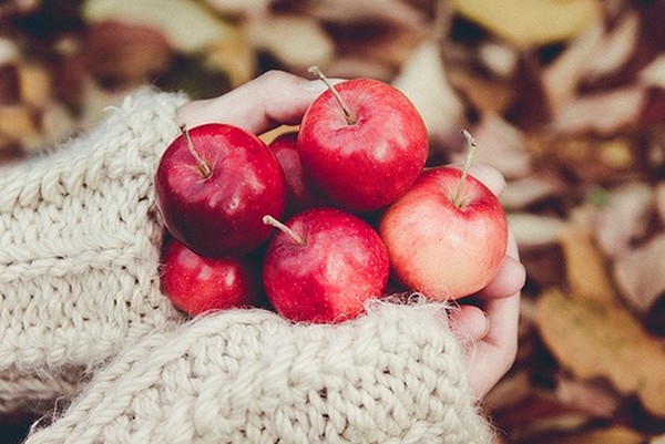 LES POMMES