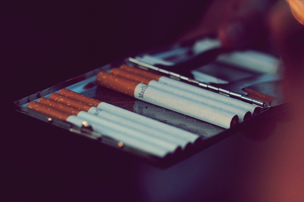 LES CIGARETTES