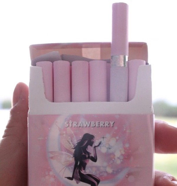 LES CIGARETTES