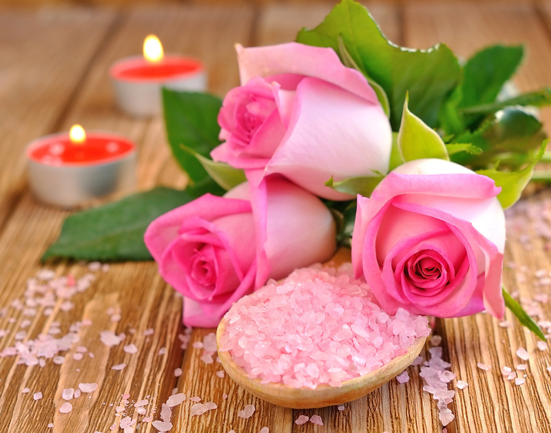 Pink_Roses_and_Candles_Background.jpg