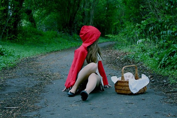 LE CHAPERON ROUGE