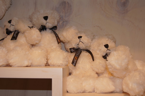 LES PELUCHES (OURS ET COMPAGNIES)