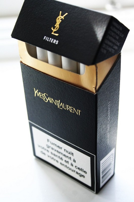 LES CIGARETTES